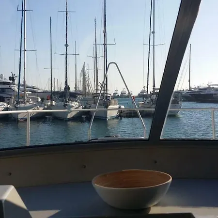 Πλωτό κατάλυμα Ferretti 36 ' Bateau A Quai Vieux-port Festival La Croisette