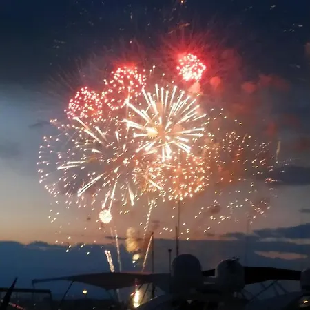 Ferretti 36 ' Bateau A Quai Vieux-port Festival La Croisette Πλωτό κατάλυμα