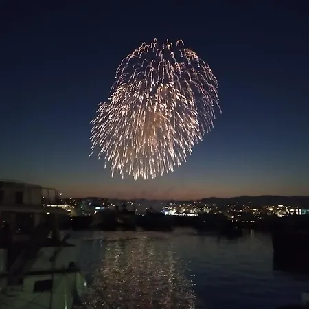 Ferretti 36 ' Bateau A Quai Vieux-port Festival La Croisette 船上ホテル カンヌ