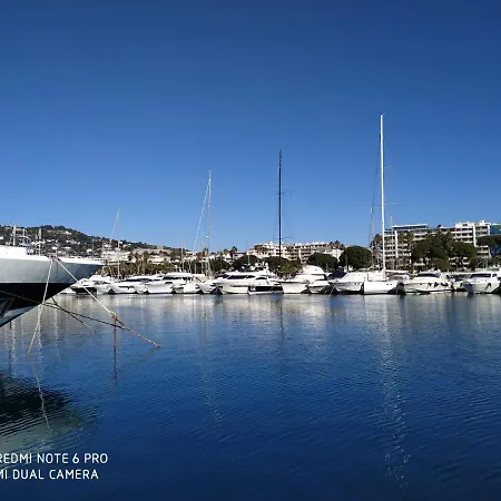 Hotel en barco Ferretti 36 ' Bateau A Quai Vieux-port Festival La Croisette *